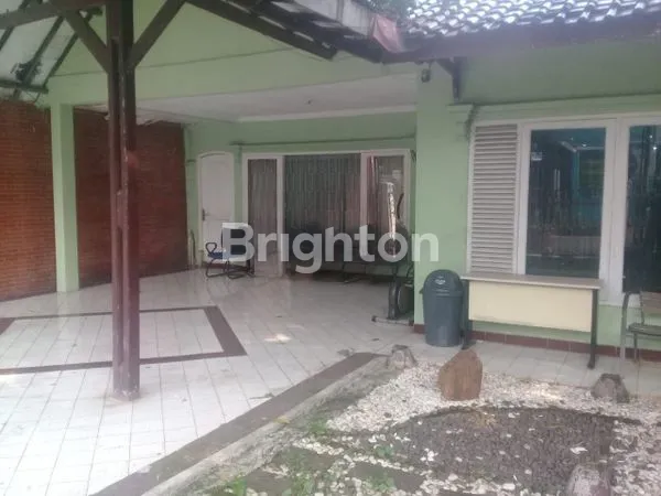 image RUMAH BANGUNAN LAMA KOKOH DI LOKASI STRATEGIS PONDOK PINANG JAKARTA SELATAN  (4)