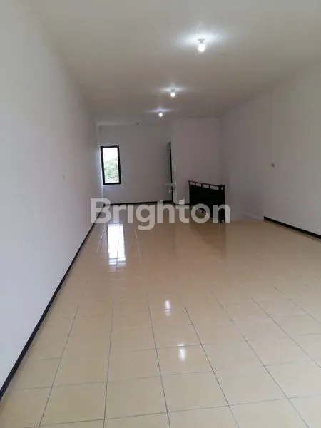 image  RUKO 2 LANTAI DI JL.RAYA SIDOWUNGU, MENGANTI, COCOK UNTUK KANTOR/USAHA. (3)