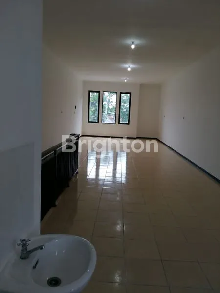 image  RUKO 2 LANTAI DI JL.RAYA SIDOWUNGU, MENGANTI, COCOK UNTUK KANTOR/USAHA. (5)