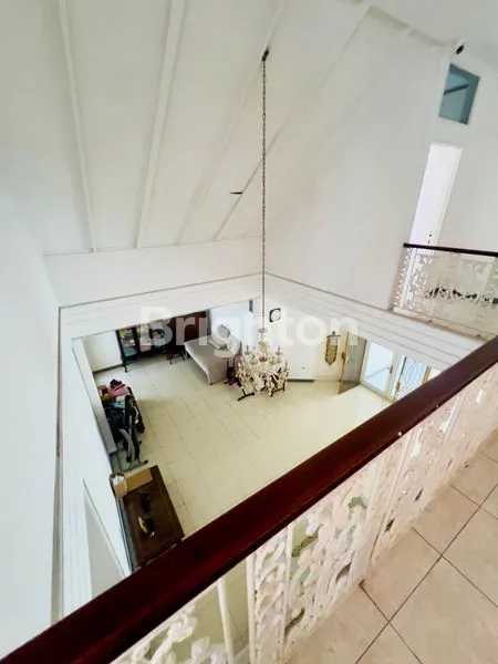 image FOR RENT! RUMAH MEWAH NAN CANTIK KAWASAN KEMANG, JAKARTA SELATAN. ADA POOL, 5 MENIT KE LIPPO MALL KEMANG (5)