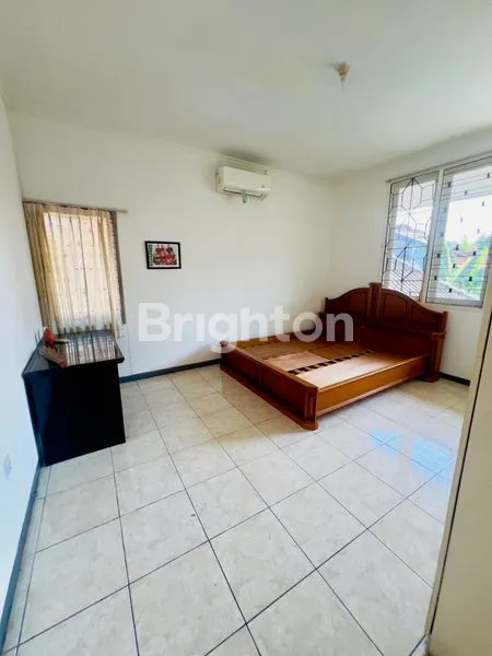 image FOR RENT! RUMAH MEWAH NAN CANTIK KAWASAN KEMANG, JAKARTA SELATAN. ADA POOL, 5 MENIT KE LIPPO MALL KEMANG (6)