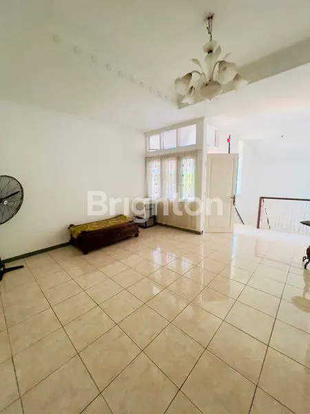 image FOR RENT! RUMAH MEWAH NAN CANTIK KAWASAN KEMANG, JAKARTA SELATAN. ADA POOL, 5 MENIT KE LIPPO MALL KEMANG (7)