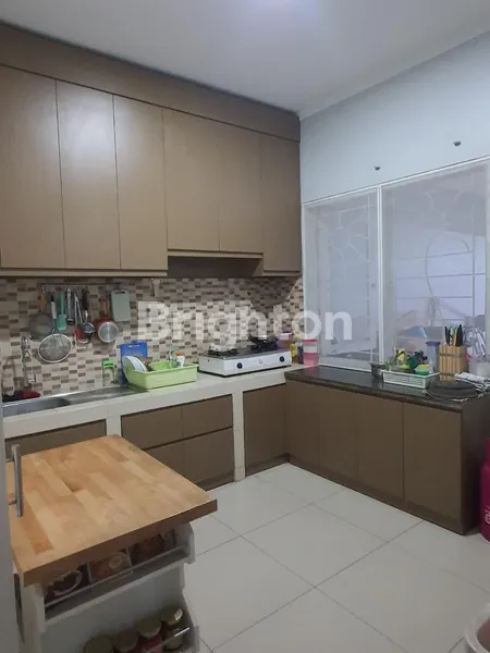 image RUMAH SIAP HUNI DALAM CLUSTER DEKAT AEON MALL BSD TANGERANG SELATAN (8)