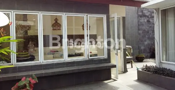 image RUMAH MEWAH DI CLUSTER LA VANOISE SENTUL (7)