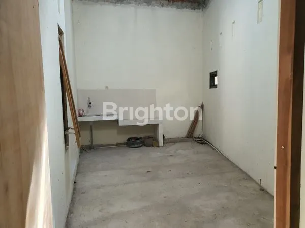 image DIJUAL CEPAT RUMAH SIAP HUNI DI KOTA MADIUN (4)