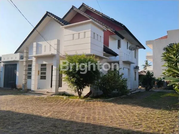 image RUMAH 2 LANTAI SIAP HUNI  (1)