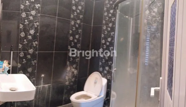 image RUMAH 2 LANTAI SIAP HUNI  (7)