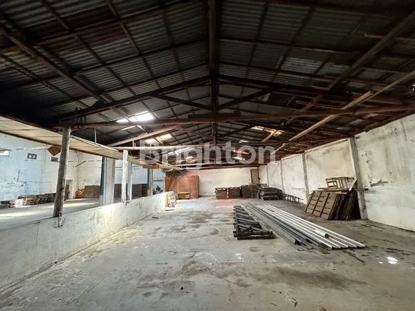 image GUDANG PUSAT BISNIS SERENGAN VETERAN SOLO (3)