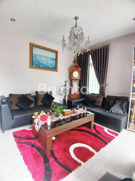 image RUMAH PREMIER 2 LANTAI SEMI FURNISH SIAP HUNI DI BALIKPAPAN  SELATAN (2)