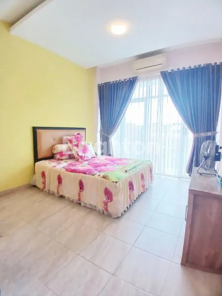 image RUMAH PREMIER 2 LANTAI SEMI FURNISH SIAP HUNI DI BALIKPAPAN  SELATAN (6)