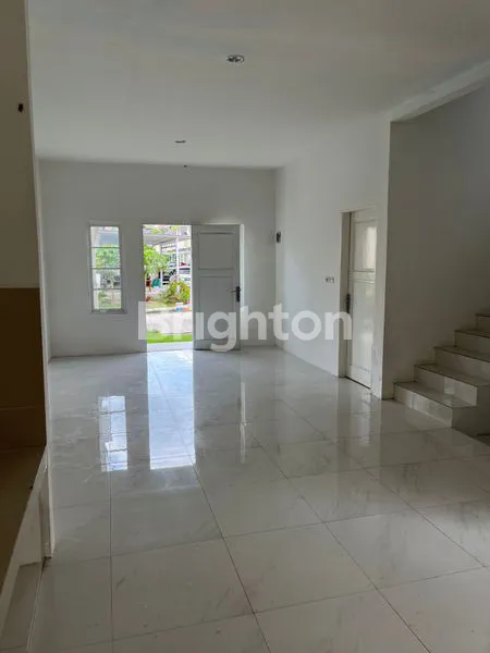 image RUMAH VILLA (3)