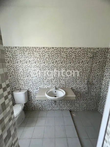 image RUMAH VILLA (8)