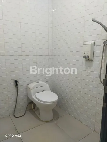 image RUMAH BAGUS 2 LANTAI DI JASMINE PARK PLAMONGAN INDAH SEMARANG (2)