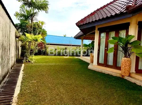 image RUMAH MENAWAN VIEW LAUT (2)
