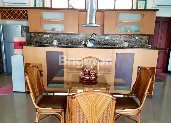 image RUMAH MENAWAN VIEW LAUT (6)