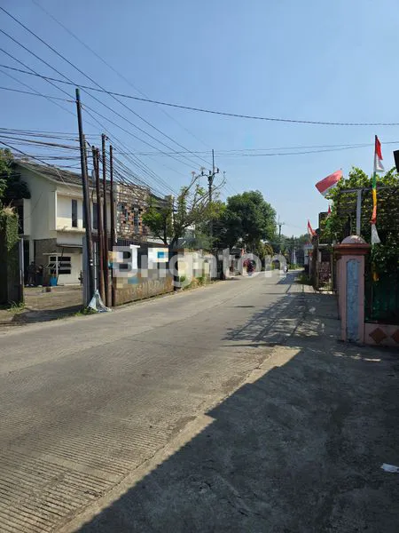 image RUMAH 2 LANTAI SIAP HUNI STRATEGIS DI CIBINONG (2)