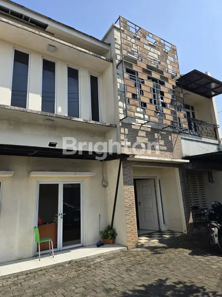 image RUMAH 2 LANTAI SIAP HUNI STRATEGIS DI CIBINONG (3)