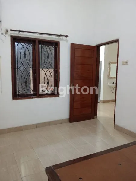 image RUMAH CANTIK SIAP DITINGGALI LOKASI STRATEGIS DEKAT KE MERR (5)