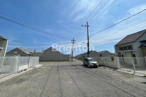 image RUMAH SHM 2KT CARPORT 3 MOBIL DI ALANA REGENCY (2)