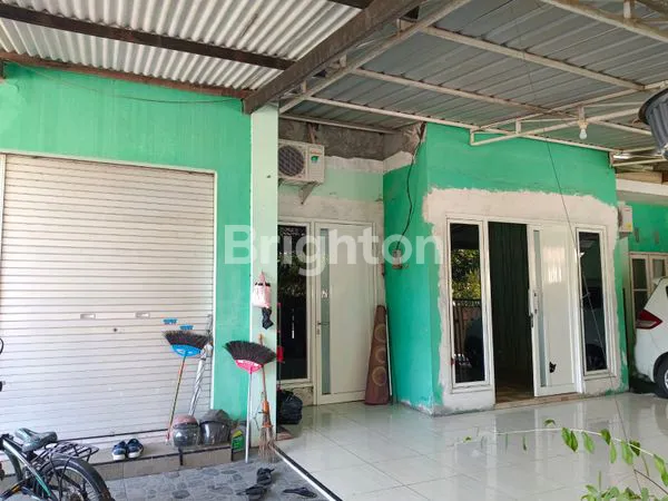 RUMAH SIAP HUNI. POSISI HOOK. MINIMAL RENOV. SURYA ASRI 2. DEKAT GEDANGAN SIDOARJO