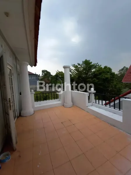 image RUMAH DI TUDOR SENTUL CLUSTER ENGLAND PARD (8)