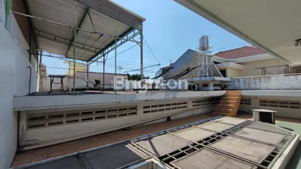 image RUMAH MANYAR KERTOARJO TERAWAT SIAP HUNI DEKAT PUSAT MAKANAN, BONNET (6)