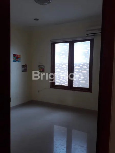 image RUMAH MEWAH 2 LANTAI (7)