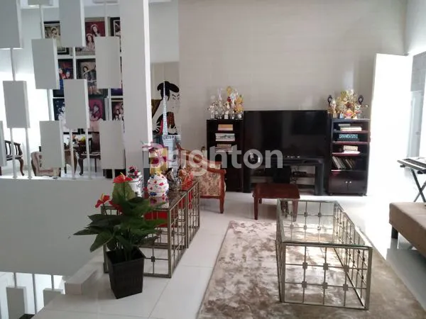 image *RUMAH DI KEMANG PRATAMA 2* ( SEMI FURNISHED ) (2)