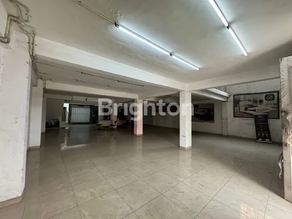 image RUKO GANDENG 2½ LANTAI DILENGKAPI LIFT BARANG, PINGGIR JALAN RAYA DILALUI TRANSJAKARTA DI HASYIM ASHARI, DURI PULO, GAMBIR JAKARTA PUSAT (2)