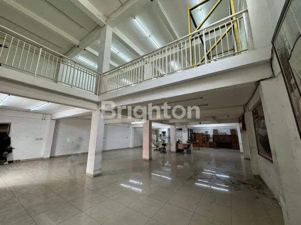 RUKO GANDENG HASYIM ASHARI, DURI PULO, GAMBIR, 2½ LANTAI, ADA LIFT BARANG, PINGGIR JALAN RAYA