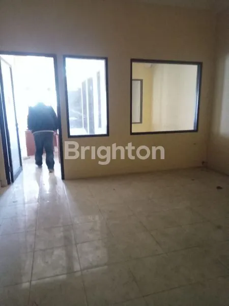 image 2 UNIT RUKO GANDENG N TANAH BELAKANG\\\\\\\" COCOK UTK COFFEEGARDEN N OFFICE N KLINIK N APOTIK (8)