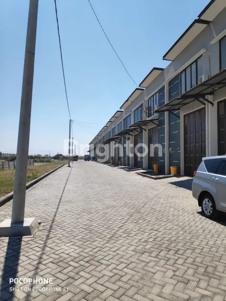 image GUDANG PRAMBANAN BIZLAND CERME GRESIK LOKASI STRATEGIS DEKAT TOL BUNDAR GRESIK HANYA 5 MENIT DARI EXIT TOL NYA (2)