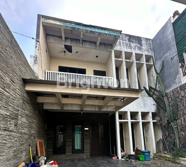 image RUMAH 2 LANTAI DI TAMAN TIARA BUDURAN SIDOARJO (2)