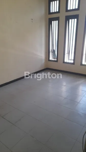 image RUMAH 2 LANTAI DI TAMAN TIARA BUDURAN SIDOARJO (6)