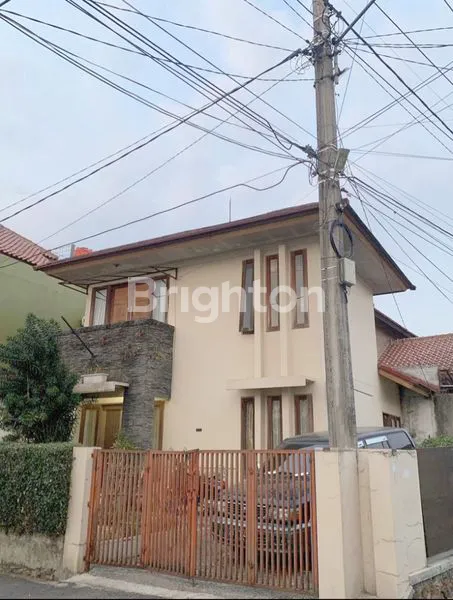 image RUMAH HOOK DI KOMPLEKS BUMI SARIWANGI 1 PARONPONG BANDUNG DEKAT KAMPUS POLBAN (1)