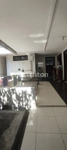 image TURUN HARGA!!! RUMAH FULL KAYU JATI STRATEGIS 2,5KM KE POLINEMA BRAWIJAYA-SOEKARNO HATTA DAN SEKITARNYA AREA BUNGA-BUNGA COCOK UNTUK RUMAH KOST KOTA MALANG (8)