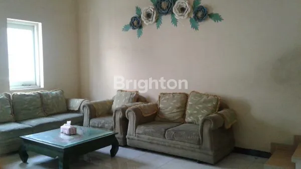 image RUMAH DAERAH PETEMON (2)