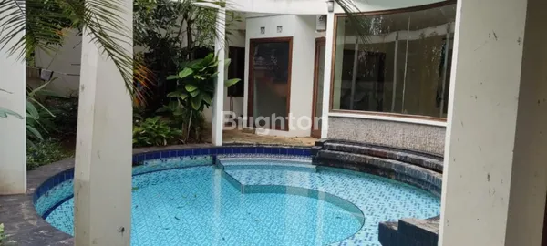 image 72. DIJUAL RUMAH MEWAH DI LINGKUNGAN EKSEKUTIF PATRA KUNINGAN JAKARTA SELATAN (3)
