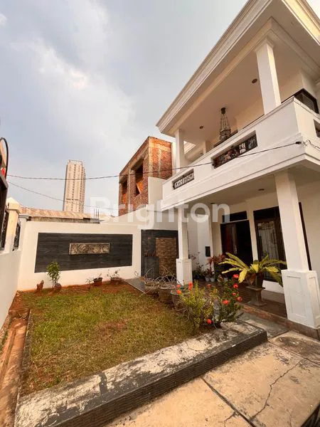 image RUMAH BERADA DI HOOK DAN LUAS DI DEKAT VILLA REGENCY BINTARO (1)