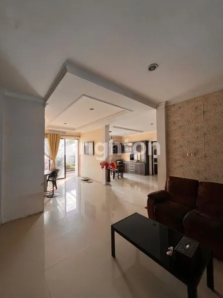 image RUMAH BERADA DI HOOK DAN LUAS DI DEKAT VILLA REGENCY BINTARO (7)