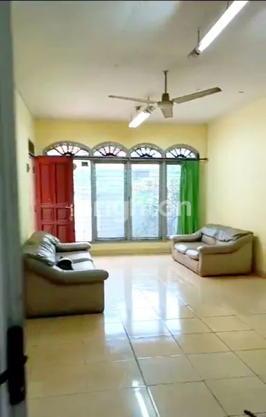 image RUMAH DURI KEPA BANGUNAN LAMA UKURAN 10X12 JAKARTA BARAT (3)