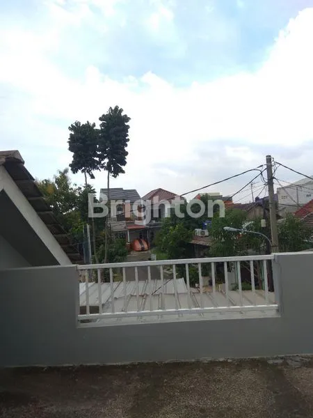 image RUMAH 1.5 LANTAI DI PERUM METLAND CIBITUNG, CLUSTER TAMAN SUNDA KELAPA (8)