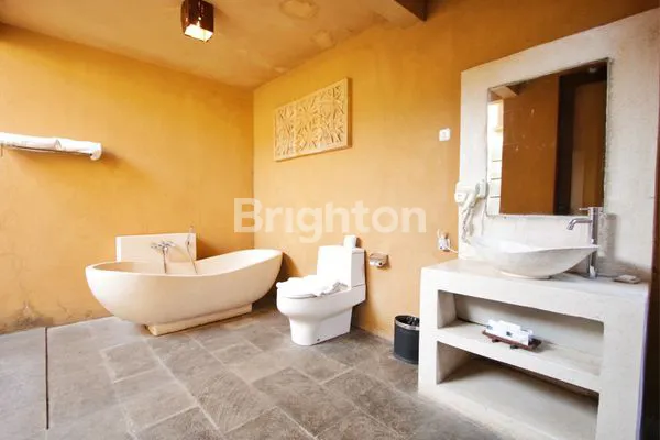 image KOMPLEK VILLA EKSKLUSIF DI UBUD DENGAN NUANSA ALAM DAN SUNGAI ALAMI (6)