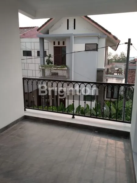 image RUMAH CANTIK 2 LANTAI SIAP HUNI DI CIGANJUR JAKSEL (2)