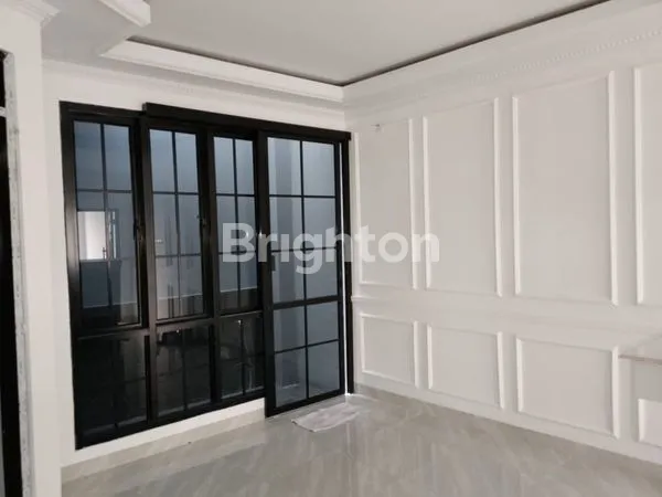 image RUMAH CANTIK 2 LANTAI SIAP HUNI DI CIGANJUR JAKSEL (3)