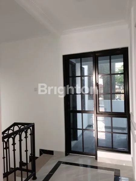 image RUMAH CANTIK 2 LANTAI SIAP HUNI DI CIGANJUR JAKSEL (4)