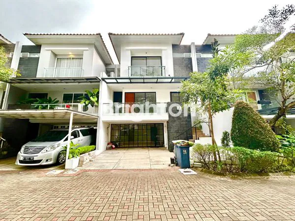 RUMAH AREA STRATEGIS DI CINERE