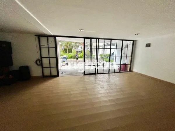 image RUMAH AREA STRATEGIS DI CINERE (3)