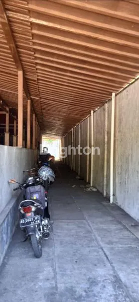 image RUANG USAHA DI JALAN UTAMA SUMBER SOLO!! BANGUNAN ISTIMEWA LOKASI SUPER STRATEGIS !! (6)