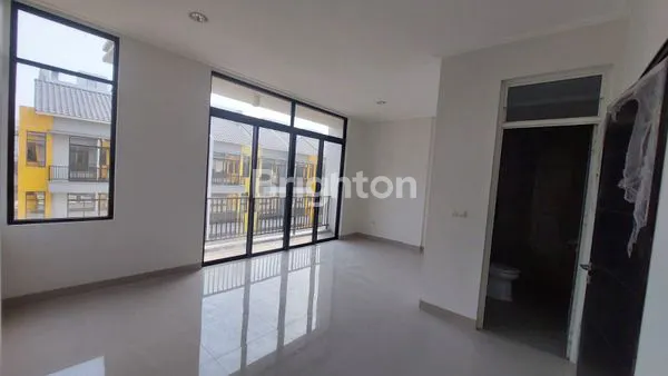 image RUKAN HOEK SEDAYU CITY (8)